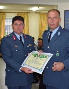 Απονομή του μεταλλίου «Αστυνομικός Σταυρός» σε εν ενεργεία Αρχιφύλακα και μετά θάνατο, σε πρώην Αρχιφύλακα (ενημέρωση) - Eordaialive.com