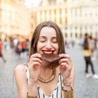 Κατάθλιψη: Λίγη μαύρη σοκολάτα την ημέρα μειώνει τον κίνδυνο - Eordaialive.com