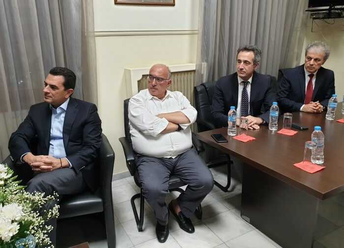 Επίσκεψη του υφυπουργού Αγροτικής Ανάπτυξης & Τροφίμων στα Σέρβια και συνάντηση στο Δημαρχείο με τον Δήμαρχο Σερβίων | Eordaialive.com Επίσκεψη του υφυπουργού Αγροτικής Ανάπτυξης & Τροφίμων στα Σέρβια και συνάντηση στο Δημαρχείο με τον Δήμαρχο Σερβίων - Eordaialive.com