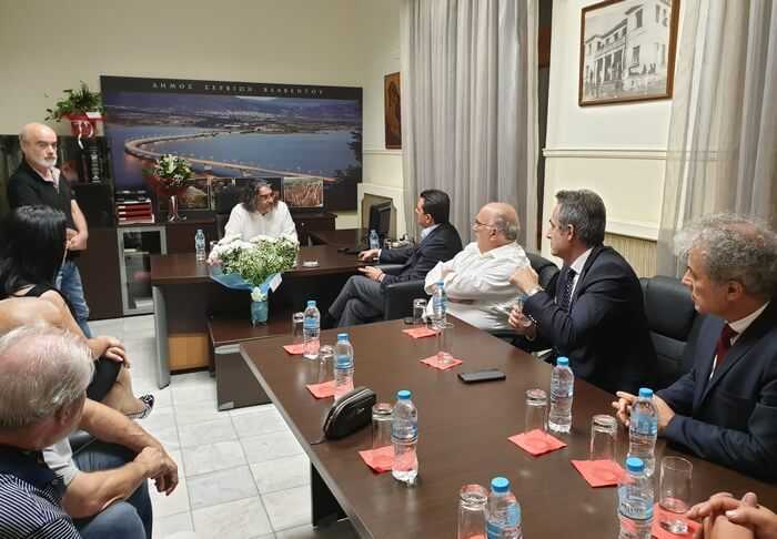 Επίσκεψη του υφυπουργού Αγροτικής Ανάπτυξης & Τροφίμων στα Σέρβια και συνάντηση στο Δημαρχείο με τον Δήμαρχο Σερβίων | Eordaialive.com Επίσκεψη του υφυπουργού Αγροτικής Ανάπτυξης & Τροφίμων στα Σέρβια και συνάντηση στο Δημαρχείο με τον Δήμαρχο Σερβίων - Eordaialive.com
