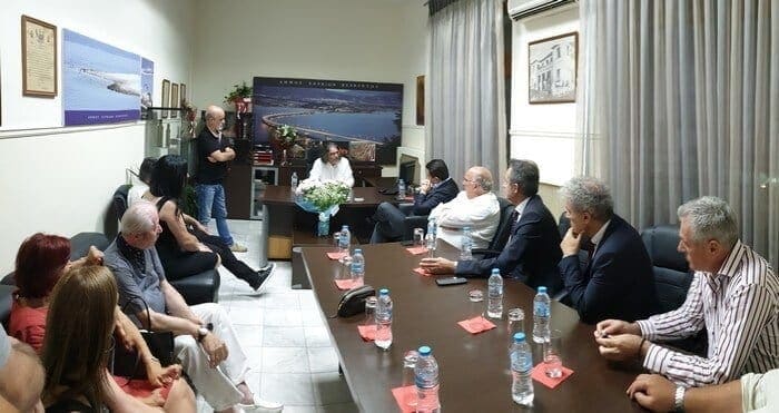Επίσκεψη του υφυπουργού Αγροτικής Ανάπτυξης & Τροφίμων στα Σέρβια και συνάντηση στο Δημαρχείο με τον Δήμαρχο Σερβίων - Eordaialive.com