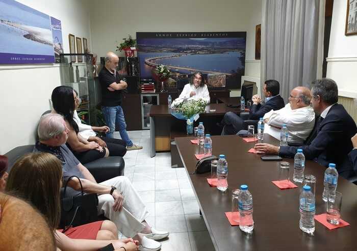 Επίσκεψη του υφυπουργού Αγροτικής Ανάπτυξης & Τροφίμων στα Σέρβια και συνάντηση στο Δημαρχείο με τον Δήμαρχο Σερβίων | Eordaialive.com Επίσκεψη του υφυπουργού Αγροτικής Ανάπτυξης & Τροφίμων στα Σέρβια και συνάντηση στο Δημαρχείο με τον Δήμαρχο Σερβίων - Eordaialive.com