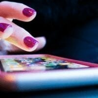 Eordaialive.com - Τα Νέα της Πτολεμαΐδας, Εορδαίας, Κοζάνης Εφαρμογές-ζόμπι: Τι είναι και πώς «σκοτώνουν» το κινητό σας