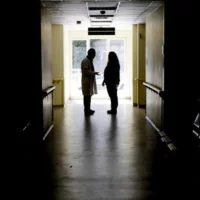 Eordaialive.com - Τα Νέα της Πτολεμαΐδας, Εορδαίας, Κοζάνης Πέθανε η 29χρονη που υπέστη αλλεργικό σοκ από αντιβίωση μετά τον τοκετό