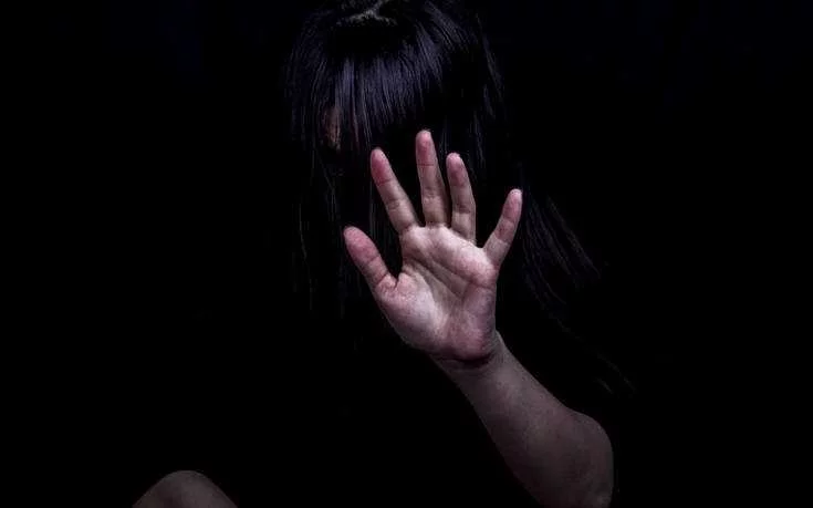 Eordaialive.com - Τα Νέα της Πτολεμαΐδας, Εορδαίας, Κοζάνης Κρήτη: Τα 15 χρόνια βιασμού από τον πατέρα, το πορνό και η αποκάλυψη στη μάνα που δεν την πίστεψε