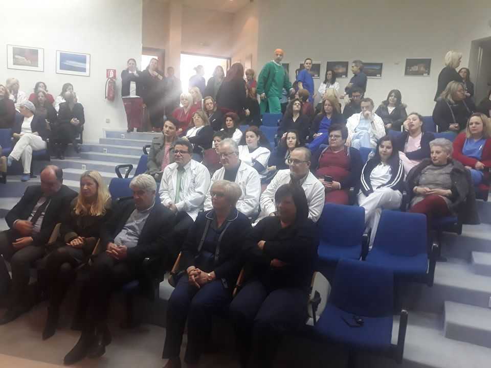 Την πρωτοχρονιάτικη πίτα έκοψαν τα μέλη του σωματείου Εργαζομένων Μποδοσάκειου Νοσοκομείου Πτολεμαΐδας (φωτογραφίες) | Eordaialive.com Την πρωτοχρονιάτικη πίτα έκοψαν τα μέλη του σωματείου Εργαζομένων Μποδοσάκειου Νοσοκομείου Πτολεμαΐδας (φωτογραφίες) - Eordaialive.com
