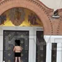 Eordaialive.com - Τα Νέα της Πτολεμαΐδας, Εορδαίας, Κοζάνης Σέρρες: Άντρας στεκόταν γυμνός μπροστά στον μητροπολιτικό ναό