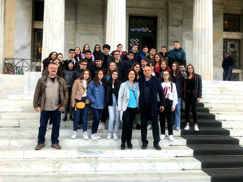 Τους μαθητές του 1ου Γυμνασίου Κοζάνης υποδέχθηκε η Βουλευτής ΣΥΡΙΖΑ ΠΕ Κοζάνης κ. Καλλιόπη Βέττα