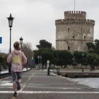 Θεσσαλονίκη: Πρώτο πρόστιμο σε γυναίκα που έκανε τζόκινγκ