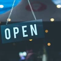 Κορονοϊός - Νέο μέτρο: Επιχειρήσεις θα ανοίγουν εκτάκτως τις Κυριακές!