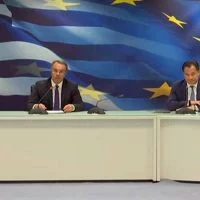 Χ.Σταϊκούρας: «Αναστέλλονται φόροι και εισφορές για όλες τις επιχειρήσεις που πλήττονται – 800 ευρώ σε κάθε εργαζόμενο»