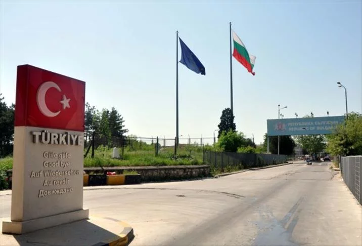 H Τουρκία αποφάσισε να κλείσει τα χερσαία σύνορα της με την Ελλάδα και την Βουλγαρία.