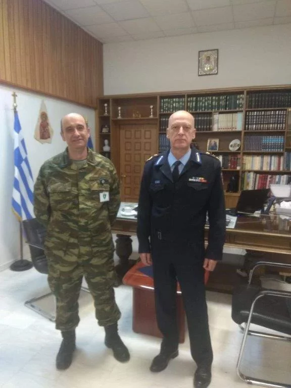 Εθιμοτυπική επίσκεψη πραγματοποίησε ο Διοικητής της Περιφερειακής Πυροσβεστικής Διοίκησης Δυτικής Μακεδονίας, Αρχιπύραρχος Ιωάννης Ράπτης στον Διοικητή της 9ης Μ/Π Ταξιαρχίας, Ταξίαρχο Ζαχαρία Ψύρρα,