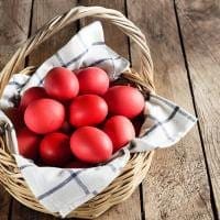 Πώς να βάψετε πασχαλινά αβγά χωρίς να σπάσουν