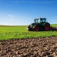 Υποσχέσεις Βορίδη: Ποιοι αγρότες και επιχειρήσεις θα λάβουν από 5.000 ως 50.000€ ενίσχυση