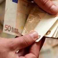 Επίδομα 800 ευρώ: Αυτές είναι οι νέες κατηγορίες εργαζομένων που εντάσσονται στους δικαιούχους