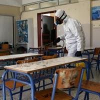 ΟΛΜΕ: Στάση εργασίας την Τετάρτη για την επαναλειτουργία των σχολείων - «Ελλείψεις στα απαραίτητα μέτρα ασφαλείας»