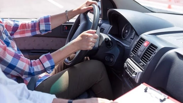 Ψηφιακό δίπλωμα: Πώς μπορούν να το λαμβάνουν οι νέοι οδηγοί - Τι ισχύει για την παράταση των αδειών οδήγησης