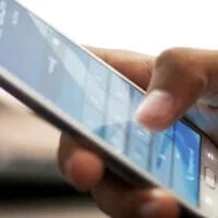 Κορωνοϊός: Έρχεται εφαρμογή στα κινητά για να μαθαίνουμε τα μέτρα στην περιοχή μας