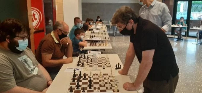 Κοζάνη: Ο κορυφαίος Έλληνας σκακιστής σε μια παρτίδα με 24 αντιπάλους