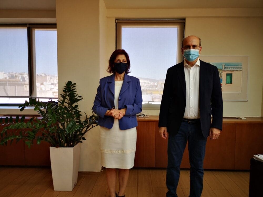 Π. Βρυζίδου: Επίσκεψη στο Υπουργείο Περιβάλλοντος και Ενέργειας