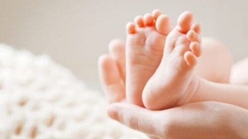 Επίδομα γέννησης: Εγκρίθηκε η δαπάνη για την καταβολή του - Ποιους αφορά