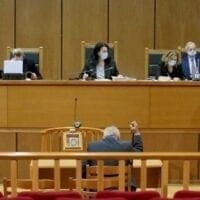 Δίκη Χρυσής Αυγής: Στη φυλακή ο Μιχαλολιάκος και το διευθυντήριο της οργάνωσης - Eordaialive.com