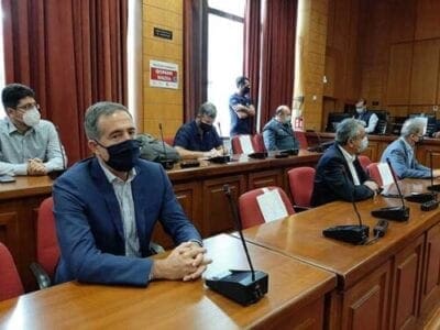 Έφτασε στην Κοζάνη ο Νίκος Χαρδαλιάς – Ξεκινά η σύσκεψη των φορέων - Eordaialive.com