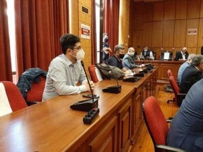 Έφτασε στην Κοζάνη ο Νίκος Χαρδαλιάς – Ξεκινά η σύσκεψη των φορέων - Eordaialive.com