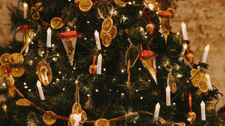 Κορονοϊός: Χριστούγεννα χωρίς κάλαντα στους δρόμους - Τι είπε ο Πέτσας - ΒΙΝΤΕΟ