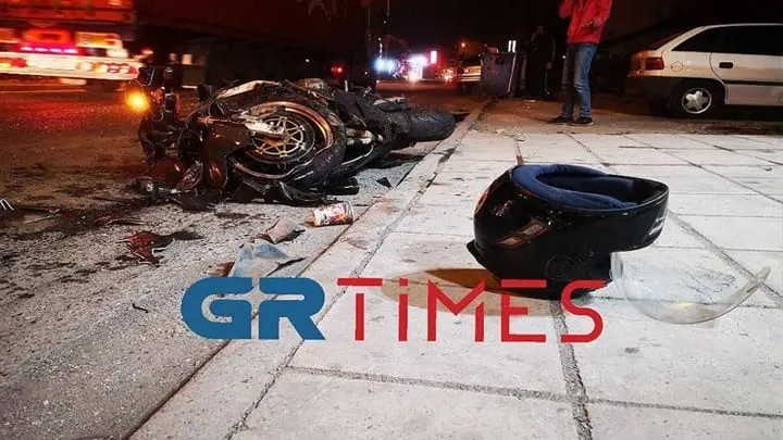 Θεσσαλονίκη: Τρομακτικό τροχαίο στα Διαβατά - Η μοτοσικλέτα έγινε "μπάλα φωτιάς" - ΒΙΝΤΕΟ