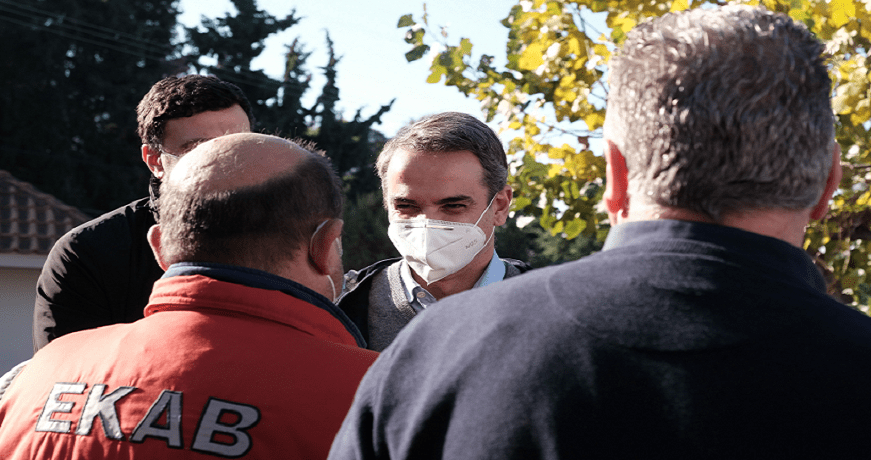 Μητσοτάκης σε Θεσσαλονίκη: Μειώνεται το ιικό φορτίο – Εμβόλιο τον Ιανουάριο
