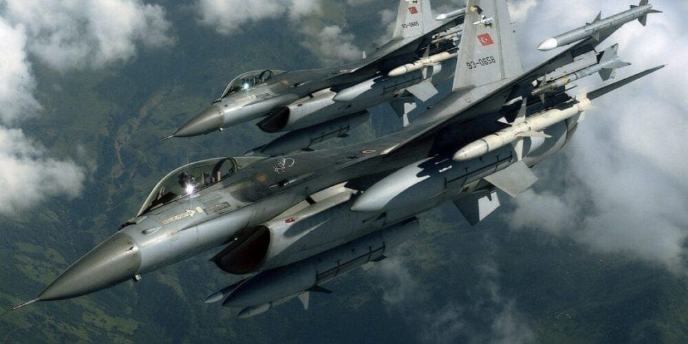 Αιγαίο: Νέο μπαράζ παραβιάσεων τουρκικών μαχητικών F-16 με μια «εμπλοκή» - Eordaialive.com
