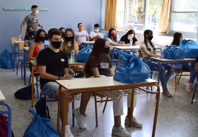 Δώδεκα μήνες φυλάκιση σε καθηγήτρια ΕΠΑΛ που αρνούνταν να φορέσει μάσκα