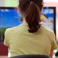 Τηλεκπαίδευση: Το ωρολόγιο πρόγραμμα σε γυμνάσια, λύκεια -Απουσίες στους μαθητές που δεν παρακολουθούν (ΦΕΚ) - Eordaialive.com