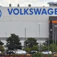 Μας δούλευαν: Στην Αστυπάλαια η επένδυση της Volkswagen όχι στην Πτολεμαΐδα