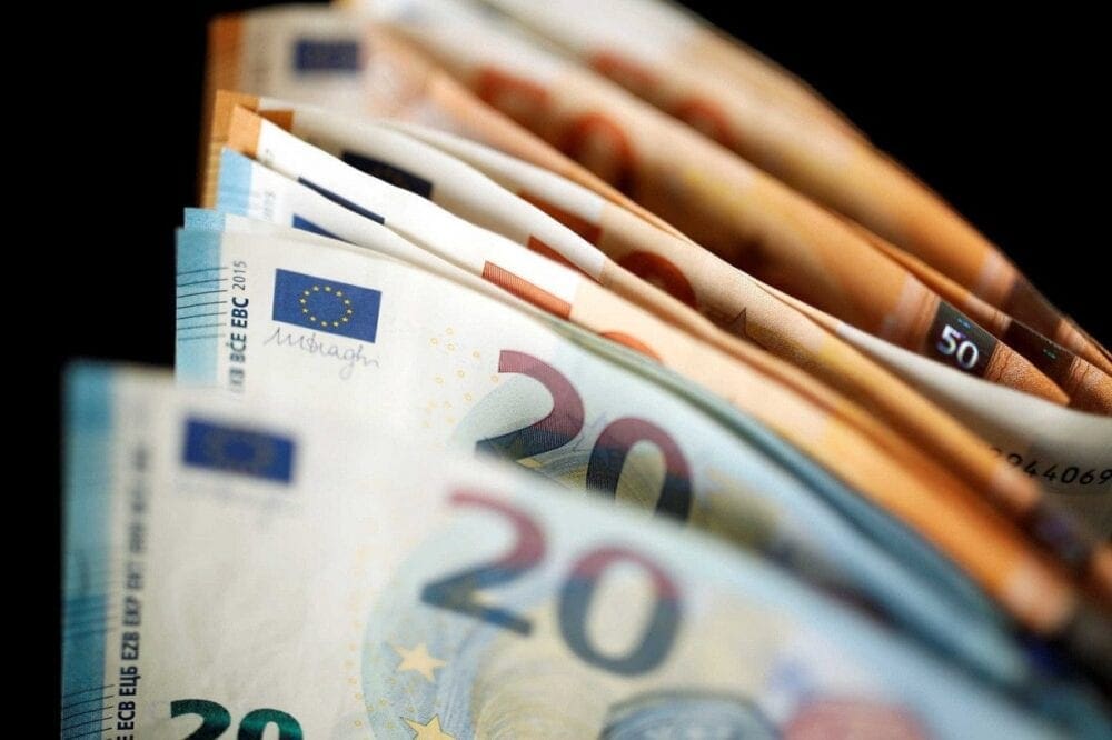 Επίδομα 800 ευρώ: Γιατί δεν πληρώθηκαν 24.000 εργαζόμενοι,