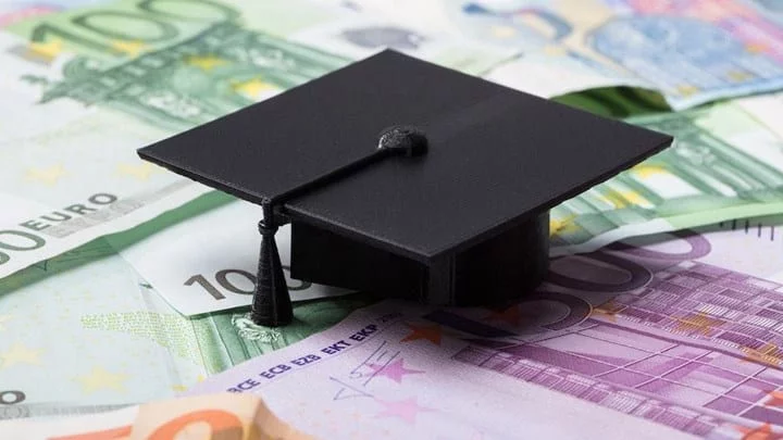 Φοιτητικό επίδομα 1.000 ευρώ: Πότε εξοφλείται - Πού και γιατί υπάρχουν καθυστερήσεις