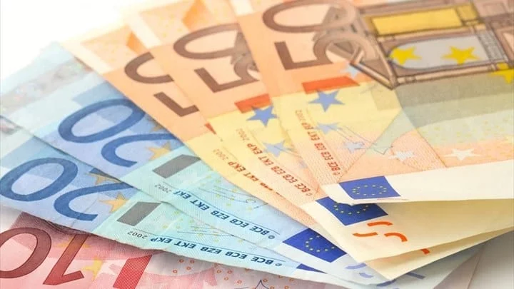Επίδομα 800 ευρώ: Ποιοι πρέπει να υποβάλουν αίτηση έως αύριο