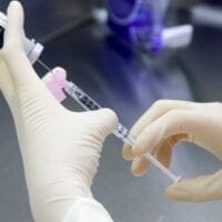 Ποια είναι η πρώτη γυναίκα που θα εμβολιαστεί στην Ελλάδα (φωτο) - Eordaialive.com