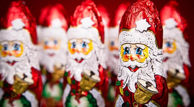 Έκθεση-καταπέλτης για χριστουγεννιάτικες σοκολάτες: Βουτηγμένες στο αίμα παιδιών-εργατών