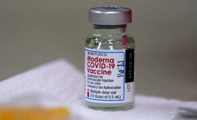Eordaialive.com - Τα Νέα της Πτολεμαΐδας, Εορδαίας, Κοζάνης Στην Ελλάδα οι πρώτες 8.000 δόσεις του εμβολίου της Moderna