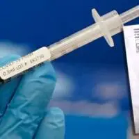 Η ΕΕ ψάχνει τρόπο να επιβάλει το «πιστοποιητικό εμβολιασμού» και να «σφραγίσει» 500 εκατομμύρια πολίτες