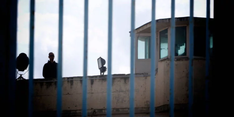 Αποφυλακίστηκε μέλος της Χρυσής Αυγής: Έμεινε στη φυλακή μόλις 4 μήνες