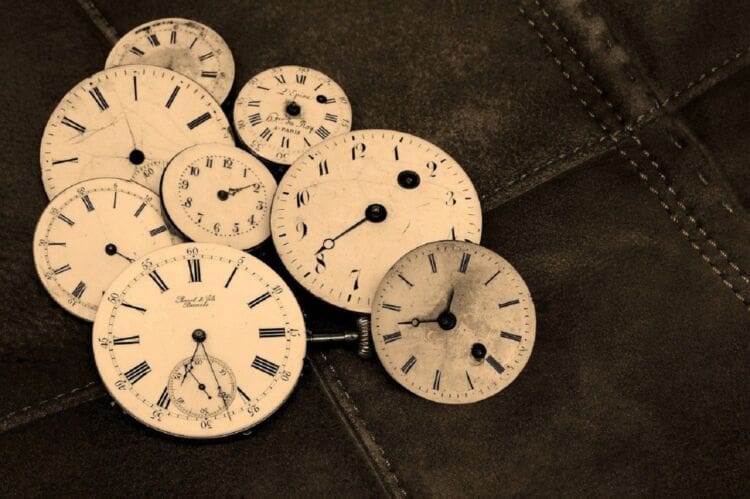 Αλλαγή ώρας 2021: Μία ώρα μπροστά τα ρολόγια τα ξημερώματα της Κυριακής, ίσως και για... τελευταία φορά