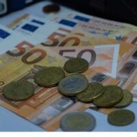 Επίδομα 2.520 ευρώ για 10.000 ανέργους του ΟΑΕΔ