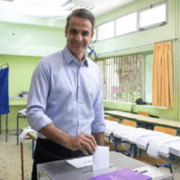 Tα τρία «κρυφά» σημάδια που δείχνουν ότι ο Μητσοτάκης σχεδιάζει πρόωρες εκλογές