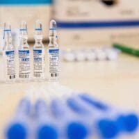 Ρωσία – εμβόλιο EpiVacCorona: Τριπλή άμυνα και ανοσία 100% – Εντυπωσιακά τα αποτελέσματα κλινικής δοκιμής