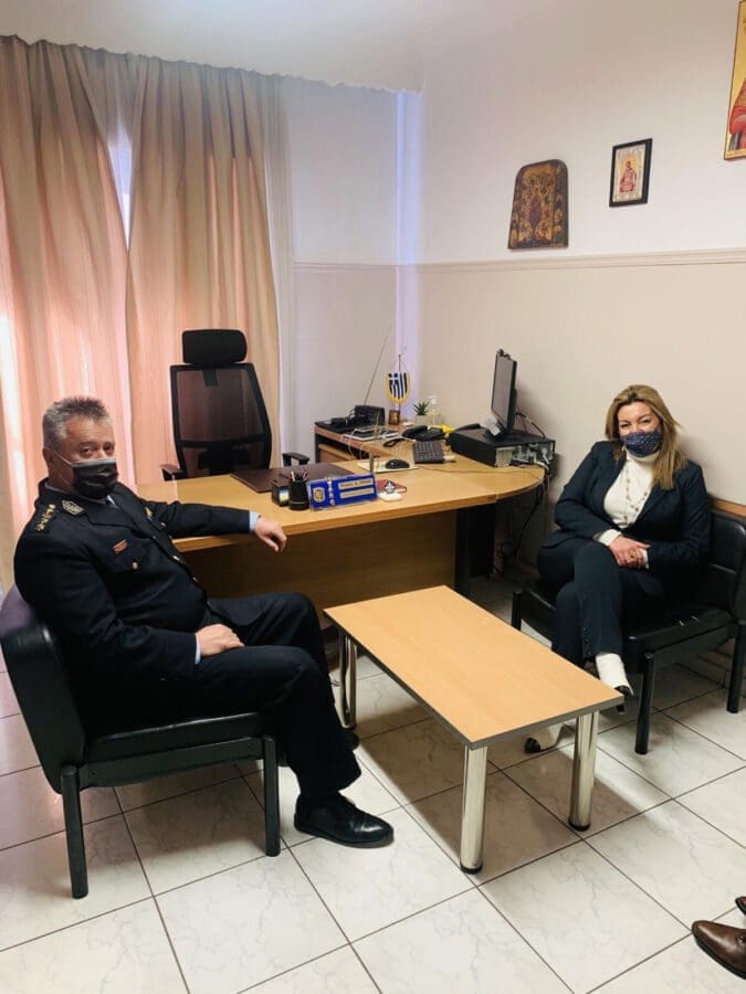 ΣΤΟ ΑΣΤΥΝΟΜΙΚΟ ΜΕΓΑΡΟ ΚΟΖΑΝΗΣ ΚΑΙ ΣΤΗ ΔΙΕΥΘΥΝΣΗ ΑΣΤΥΝΟΜΙΑΣ ΚΑΣΤΟΡΙΑΣ Η ΜΑΡΙΑ ΑΝΤΩΝΙΟΥ | Eordaialive.com ΣΤΟ ΑΣΤΥΝΟΜΙΚΟ ΜΕΓΑΡΟ ΚΟΖΑΝΗΣ ΚΑΙ ΣΤΗ ΔΙΕΥΘΥΝΣΗ ΑΣΤΥΝΟΜΙΑΣ ΚΑΣΤΟΡΙΑΣ Η ΜΑΡΙΑ ΑΝΤΩΝΙΟΥ - Eordaialive.com