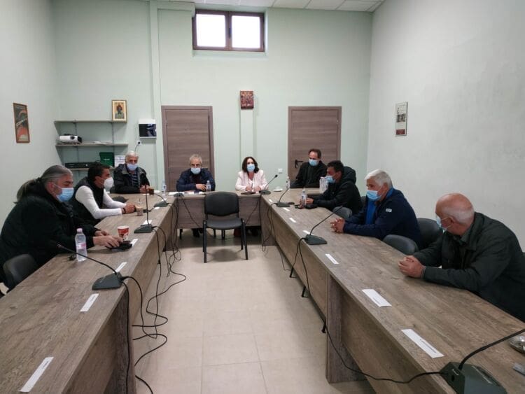 «Καλλιόπη Βέττα: Οι αγρότες της Π.Ε. Κοζάνης πρέπει να αποζημιωθούν για το σύνολο της καταστροφής που υπέστησαν λόγω του πρόσφατου παγετού– Επίσκεψη στον Βελβεντό, Πύργους και Μεσόβουνο» | Eordaialive.com «Καλλιόπη Βέττα: Οι αγρότες της Π.Ε. Κοζάνης πρέπει να αποζημιωθούν για το σύνολο της καταστροφής που υπέστησαν λόγω του πρόσφατου παγετού– Επίσκεψη στον Βελβεντό, Πύργους και Μεσόβουνο» - Eordaialive.com
